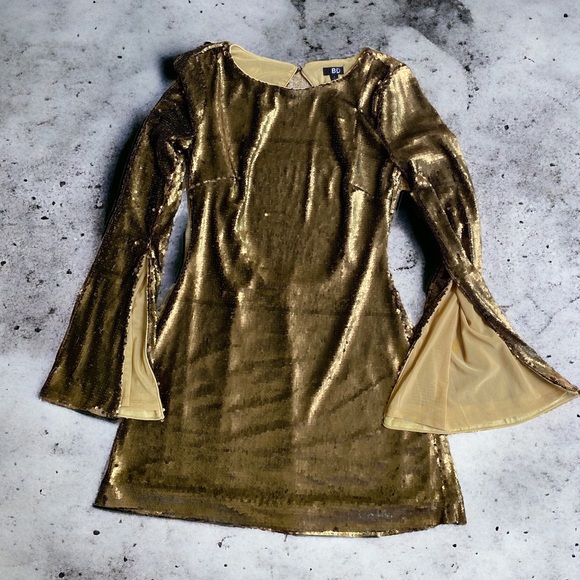 NBD Dresses & Skirts - NBD Smythe sequin mini dress